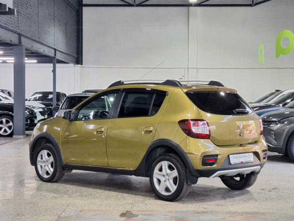 Renault Sandero II с пробегом 2015 года, цена 680 000 рублей, 134178 км, хэтчбек, Автокод Объявления