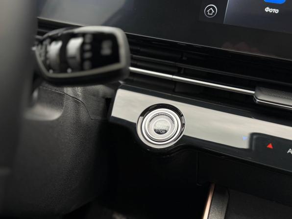 Omoda C5 I Рестайлинг с пробегом 2024 года, цена 1 999 000 рублей, 5639 км, внедорожник, Автокод Объявления