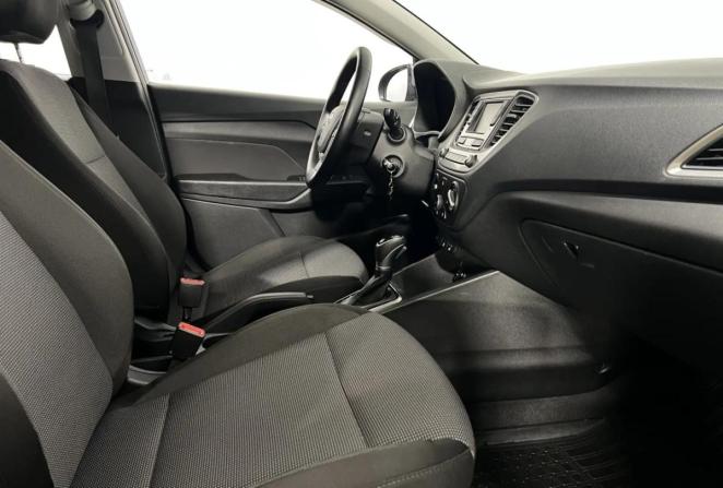 Hyundai Solaris II с пробегом 2018 года, цена 1 470 000 рублей, 94320 км, седан, Автокод Объявления