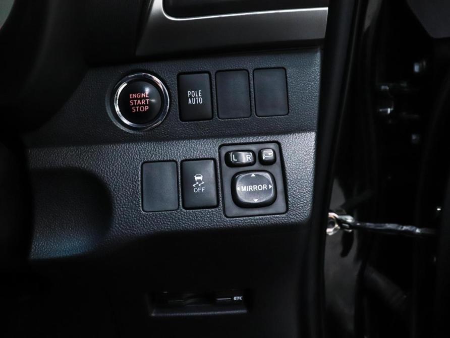 Toyota Ractis II Красноярск  - изображение 17