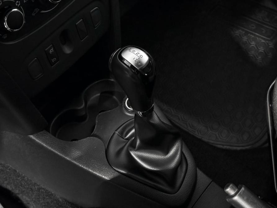 Renault Logan II Рестайлинг Санкт-Петербург  - изображение 11