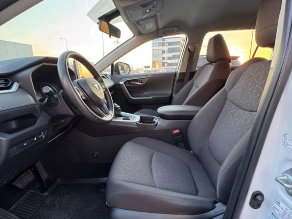 Toyota RAV4 V (XA50) с пробегом 2019 года, цена 3 490 000 рублей, 90264 км, внедорожник, Автокод Объявления
