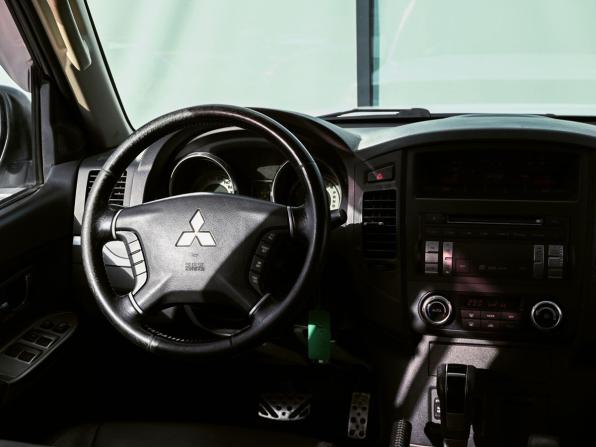 Mitsubishi Pajero IV Рестайлинг 1 с пробегом 2014 года, цена 2 125 000 рублей, 267925 км, внедорожник, Автокод Объявления