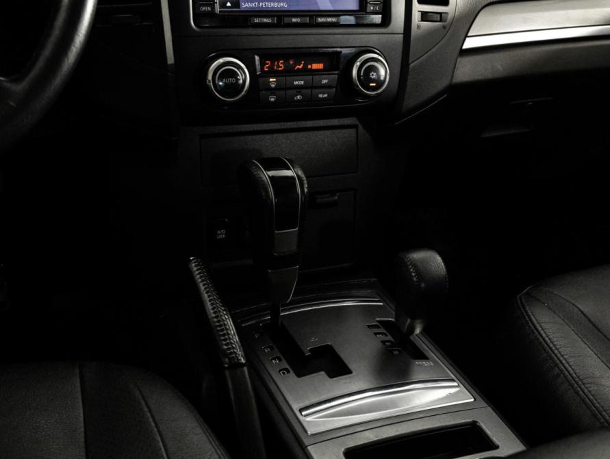 Mitsubishi Pajero IV Рестайлинг 1 Санкт-Петербург  - изображение 14