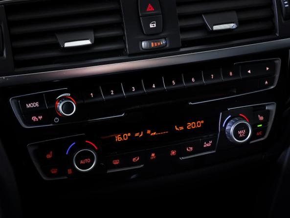 BMW 3 серии VI (F3x) Рестайлинг с пробегом 2017 года, цена 2 190 000 рублей, 204452 км, седан, Автокод Объявления