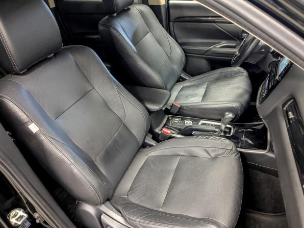 Mitsubishi Outlander III Рестайлинг 2 с пробегом 2017 года, цена 2 050 000 рублей, 120548 км, внедорожник, Автокод Объявления