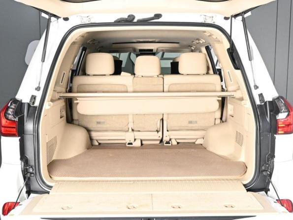 Lexus LX III Рестайлинг 2 с пробегом 2017 года, цена 5 989 000 рублей, 155075 км, внедорожник, Автокод Объявления