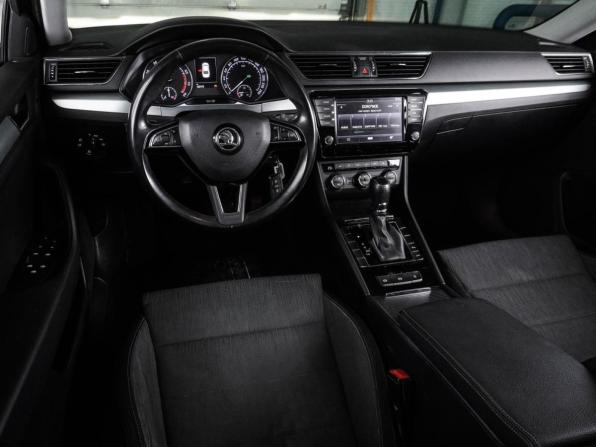 Skoda Superb III с пробегом 2017 года, цена 1 749 000 рублей, 182571 км, лифтбек, Автокод Объявления