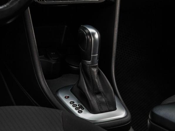 Volkswagen Polo V Рестайлинг с пробегом 2017 года, цена 1 245 000 рублей, 133650 км, седан, Автокод Объявления