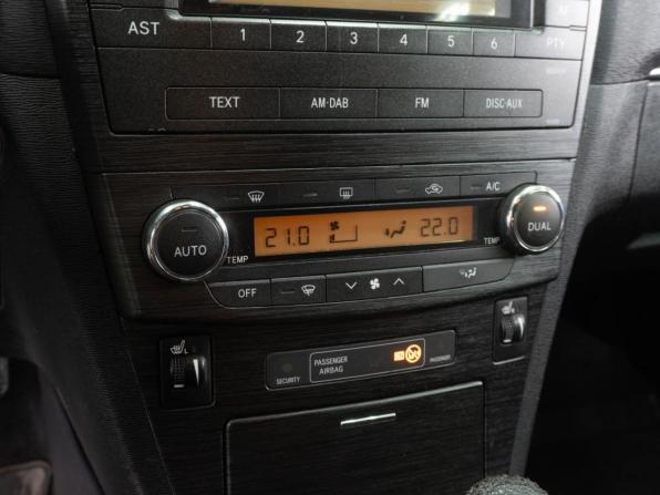 Toyota Avensis III с пробегом 2009 года, цена 1 019 000 рублей, 234156 км, седан, Автокод Объявления