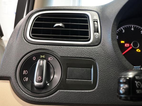 Volkswagen Polo V Рестайлинг с пробегом 2018 года, цена 1 085 000 рублей, 97469 км, седан, Автокод Объявления