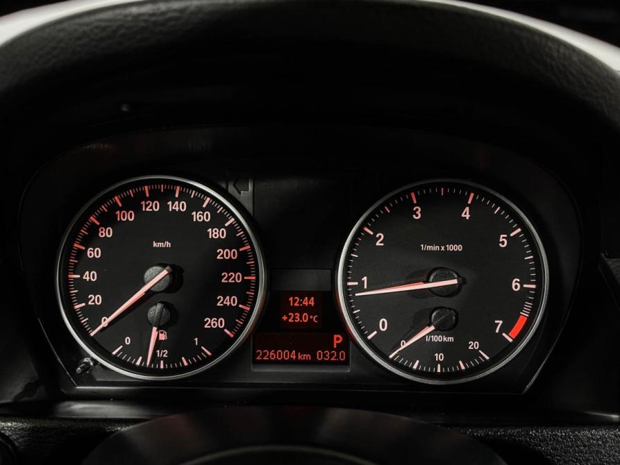 BMW X1 I (E84) Москва  - изображение 14
