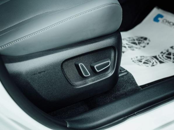 Новый Toyota RAV4 VI (XA60) 2026 года, цена 4 550 000 рублей, внедорожник, Автокод Объявления