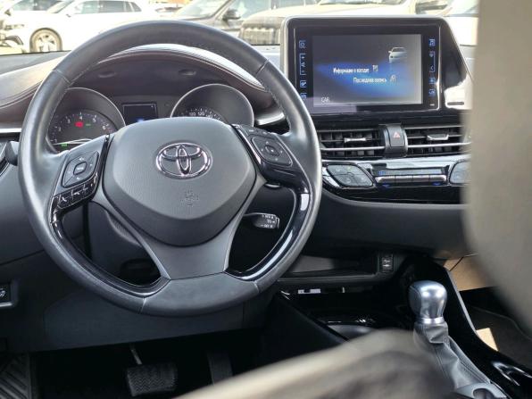 Toyota C-HR I с пробегом 2019 года, цена 2 420 000 рублей, 48402 км, внедорожник, Автокод Объявления