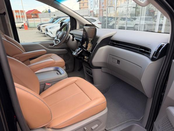 Hyundai Staria I с пробегом 2023 года, цена 4 550 000 рублей, 261605 км, минивэн, Автокод Объявления
