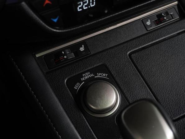 Lexus ES VI Рестайлинг с пробегом 2017 года, цена 3 749 000 рублей, 43933 км, седан, Автокод Объявления