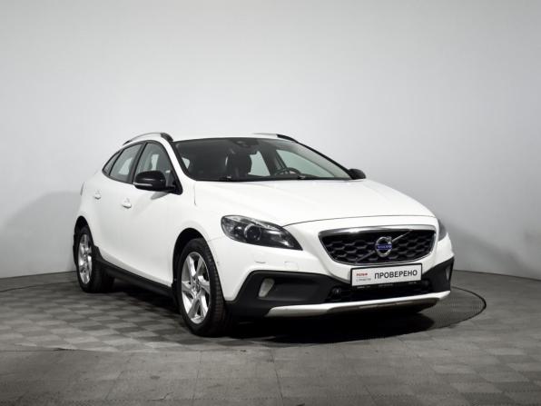 Volvo V40 Cross Country I Рестайлинг с пробегом 2016 года, цена 1 347 989 рублей, 162313 км, хэтчбек, Автокод Объявления