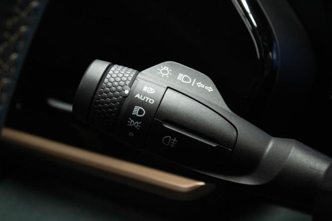 Geely Monjaro I с пробегом 2023 года, цена 3 030 000 рублей, 47965 км, внедорожник, Автокод Объявления