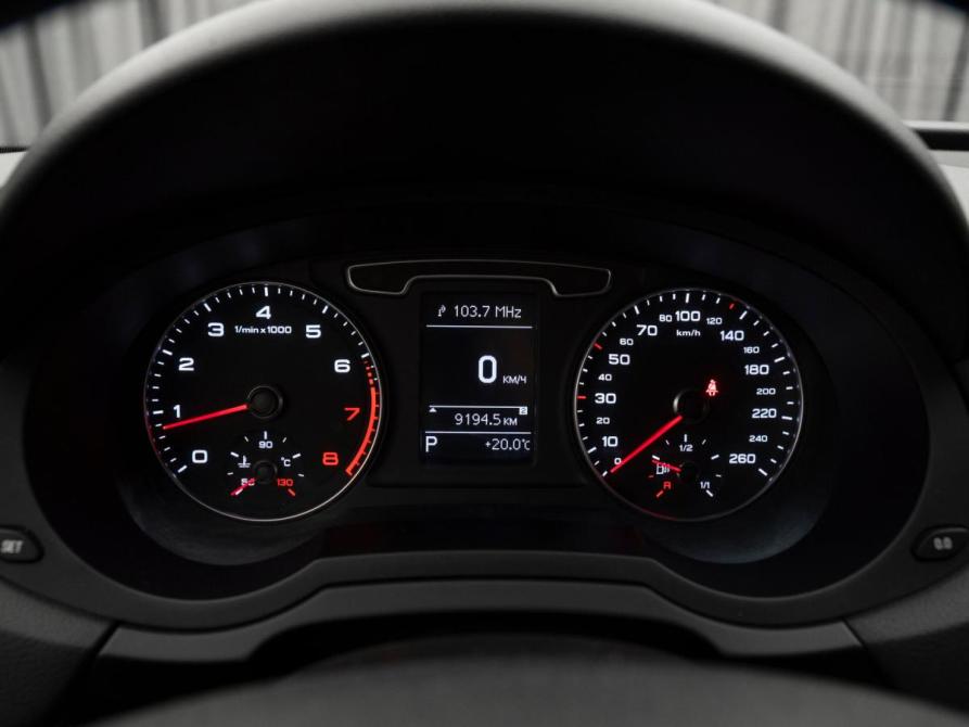 Audi Q3 I (8U) Москва  - изображение 11