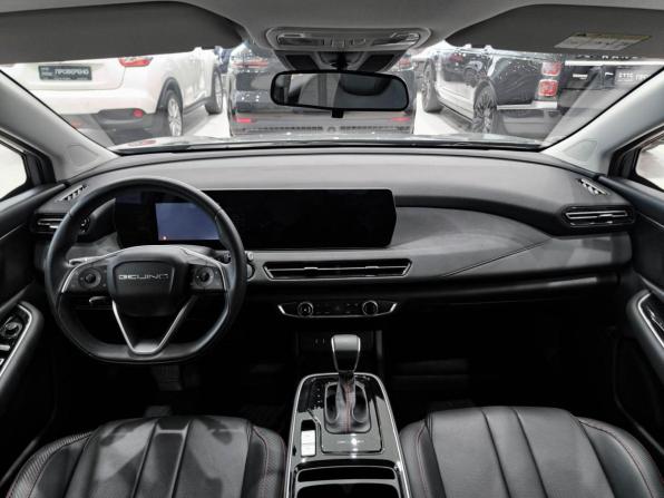 BAIC U5 Plus с пробегом 2023 года, цена 1 350 000 рублей, 13464 км, седан, Автокод Объявления