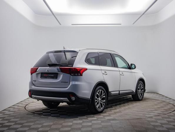 Mitsubishi Outlander III Рестайлинг 2 с пробегом 2018 года, цена 1 700 000 рублей, 256134 км, внедорожник, Автокод Объявления