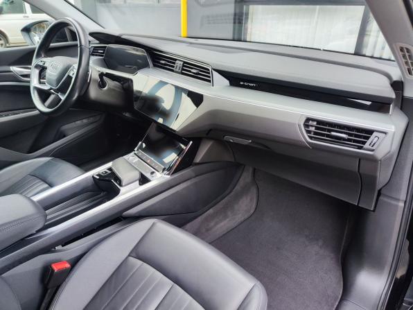 Audi e-tron I с пробегом 2020 года, цена 3 940 000 рублей, 87208 км, внедорожник, Автокод Объявления