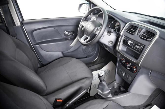Renault Logan II Рестайлинг с пробегом 2021 года, цена 1 259 000 рублей, 25000 км, седан, Автокод Объявления
