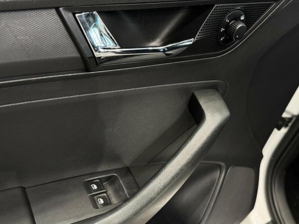 Skoda Rapid I Рестайлинг с пробегом 2018 года, цена 1 040 000 рублей, 172156 км, лифтбек, Автокод Объявления