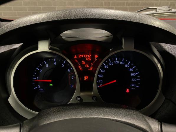 Nissan Juke I с пробегом 2012 года, цена 900 000 рублей, 247341 км, внедорожник, Автокод Объявления