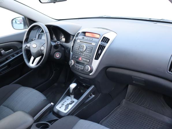 Kia Ceed I Рестайлинг с пробегом 2011 года, цена 650 000 рублей, 128700 км, хэтчбек, Автокод Объявления