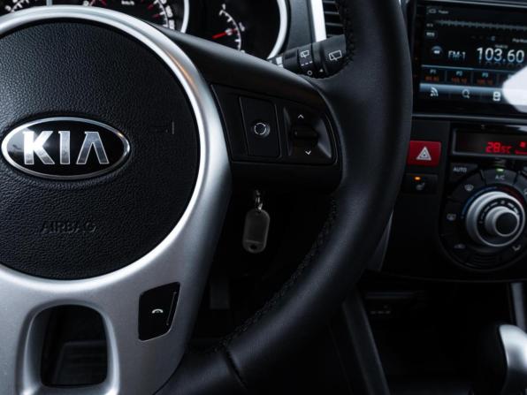 Kia Venga I с пробегом 2012 года, цена 870 000 рублей, 243042 км, компактвэн, Автокод Объявления