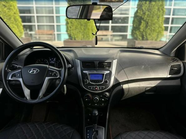 Hyundai Solaris I с пробегом 2013 года, цена 720 000 рублей, 215755 км, хэтчбек, Автокод Объявления