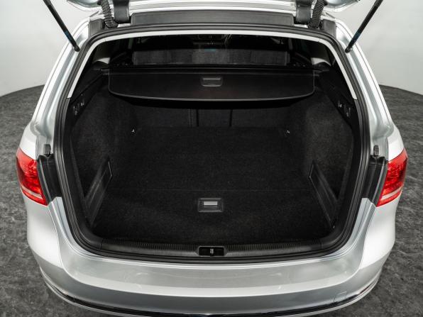 Volkswagen Passat B7 с пробегом 2011 года, цена 1 225 000 рублей, 45900 км, универсал, Автокод Объявления