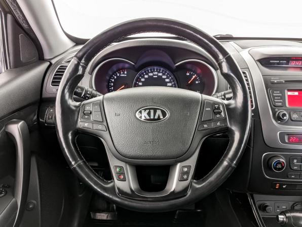 Kia Sorento II Рестайлинг с пробегом 2018 года, цена 1 750 000 рублей, 208000 км, внедорожник, Автокод Объявления