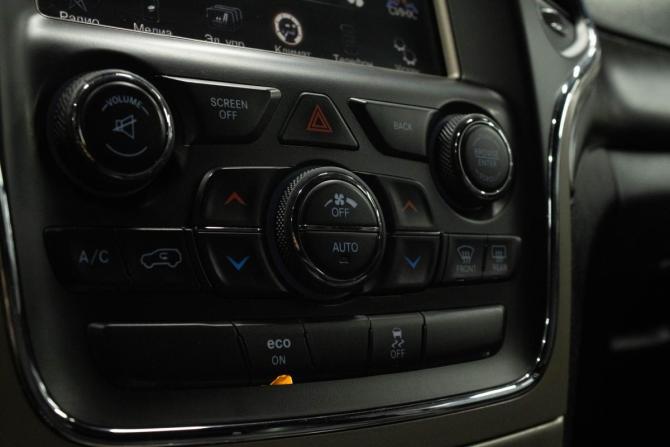 Jeep Grand Cherokee IV (WK2) Рестайлинг с пробегом 2013 года, цена 2 100 000 рублей, 187630 км, внедорожник, Автокод Объявления