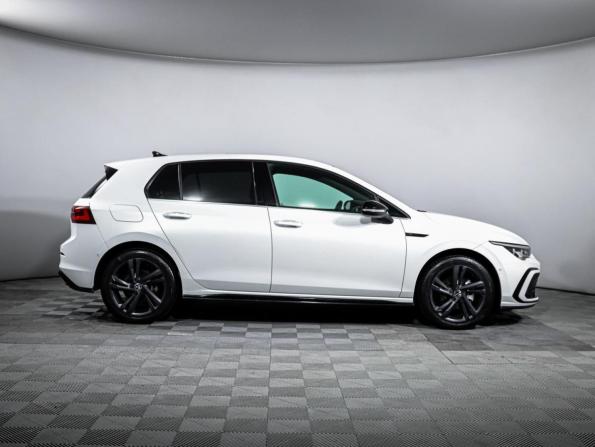 Volkswagen Golf VIII с пробегом 2021 года, цена 2 950 000 рублей, 49484 км, хэтчбек, Автокод Объявления