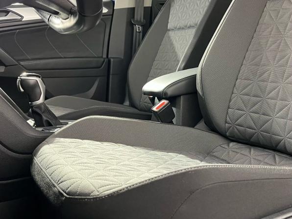 Volkswagen Tiguan II Рестайлинг с пробегом 2021 года, цена 2 690 000 рублей, 68510 км, внедорожник, Автокод Объявления
