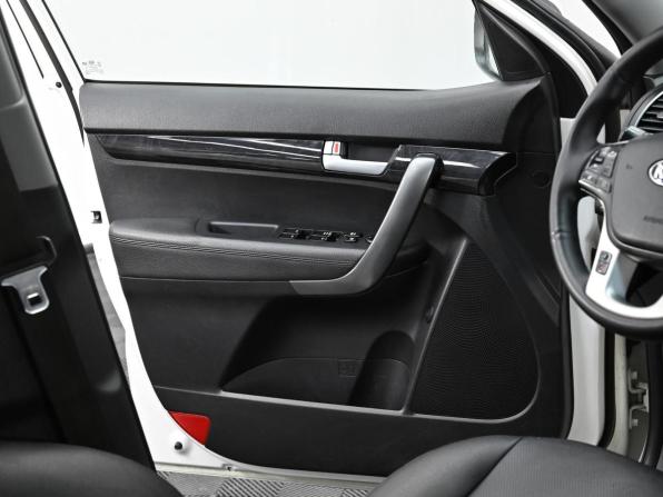 Kia Sorento II Рестайлинг с пробегом 2017 года, цена 1 749 000 рублей, 145000 км, внедорожник, Автокод Объявления