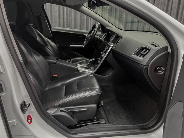 Volvo S60 II с пробегом 2012 года, цена 920 000 рублей, 180903 км, седан, Автокод Объявления