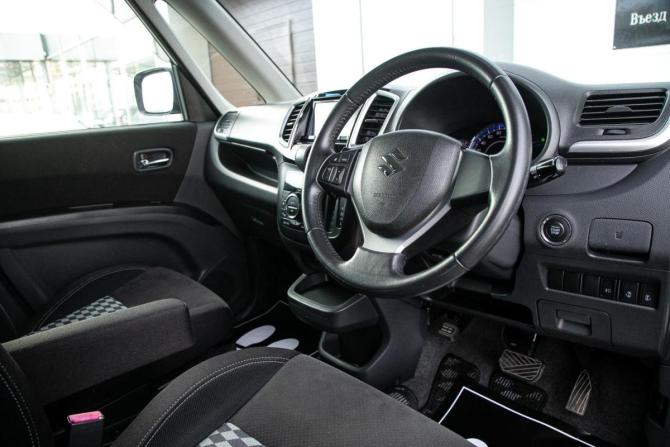 Suzuki Solio II Рестайлинг с пробегом 2013 года, цена 789 000 рублей, 136000 км, микровэн, Автокод Объявления