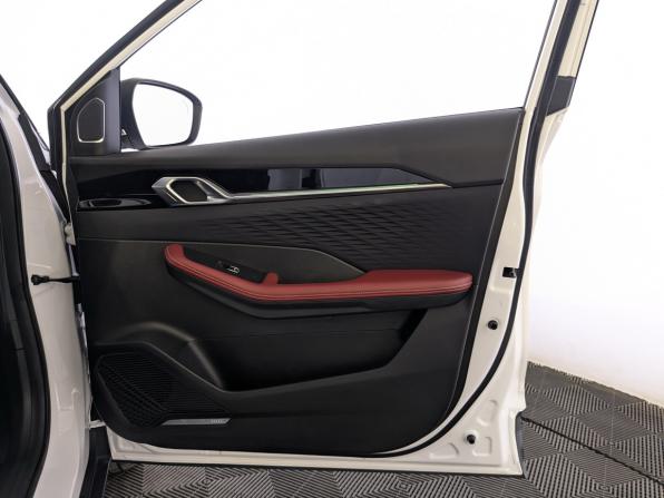 Geely Coolray I Рестайлинг с пробегом 2023 года, цена 2 099 000 рублей, 49909 км, внедорожник, Автокод Объявления