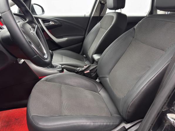 Opel Astra J с пробегом 2011 года, цена 790 000 рублей, 156871 км, хэтчбек, Автокод Объявления