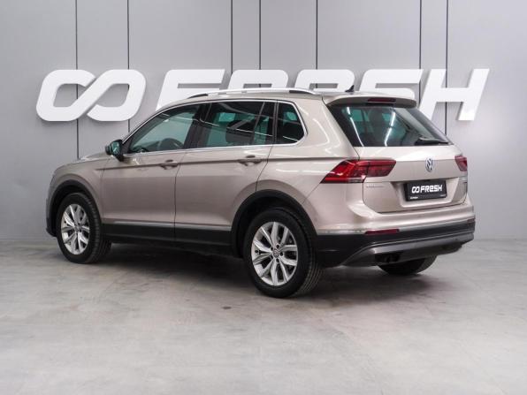 Volkswagen Tiguan II с пробегом 2017 года, цена 1 774 000 рублей, 311064 км, внедорожник, Автокод Объявления