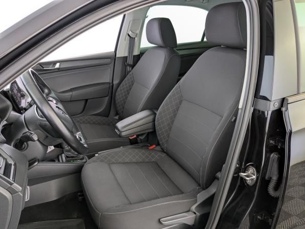 Skoda Rapid II с пробегом 2021 года, цена 1 810 000 рублей, 79354 км, лифтбек, Автокод Объявления