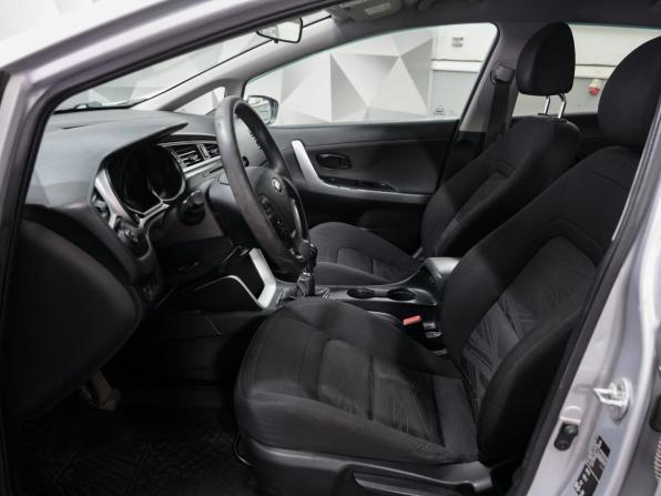 Kia Ceed II Рестайлинг с пробегом 2017 года, цена 1 099 000 рублей, 141000 км, хэтчбек, Автокод Объявления