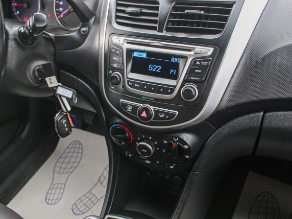 Hyundai Solaris I Рестайлинг с пробегом 2015 года, цена 899 000 рублей, 123814 км, седан, Автокод Объявления