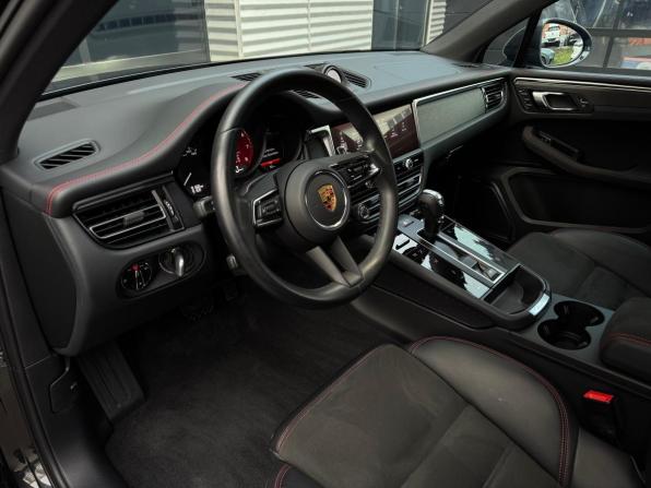 Porsche Macan I Рестайлинг 2 с пробегом 2023 года, цена 9 500 000 рублей, 9166 км, внедорожник, Автокод Объявления