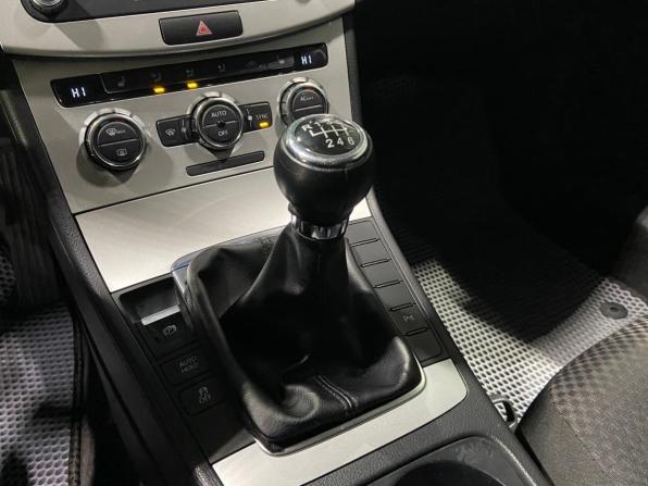 Volkswagen Passat B7 с пробегом 2012 года, цена 950 000 рублей, 252614 км, седан, Автокод Объявления