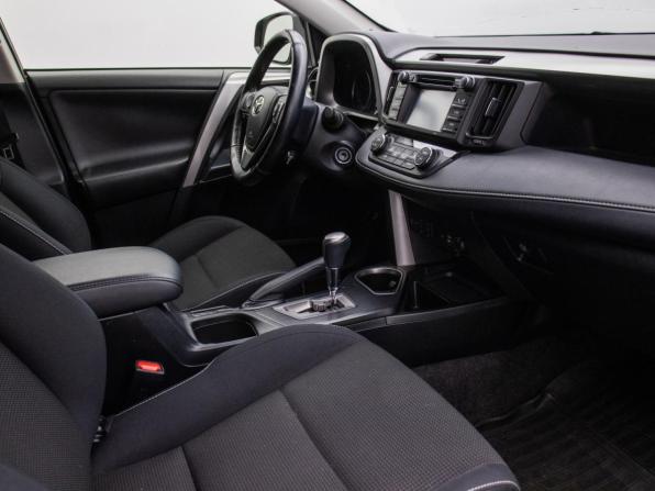 Toyota RAV4 IV (XA40) Рестайлинг с пробегом 2016 года, цена 2 319 000 рублей, 97172 км, внедорожник, Автокод Объявления