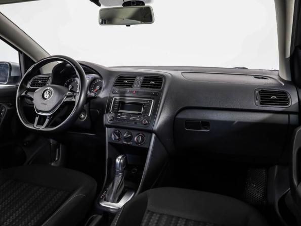Volkswagen Polo V Рестайлинг с пробегом 2016 года, цена 949 700 рублей, 162000 км, седан, Автокод Объявления